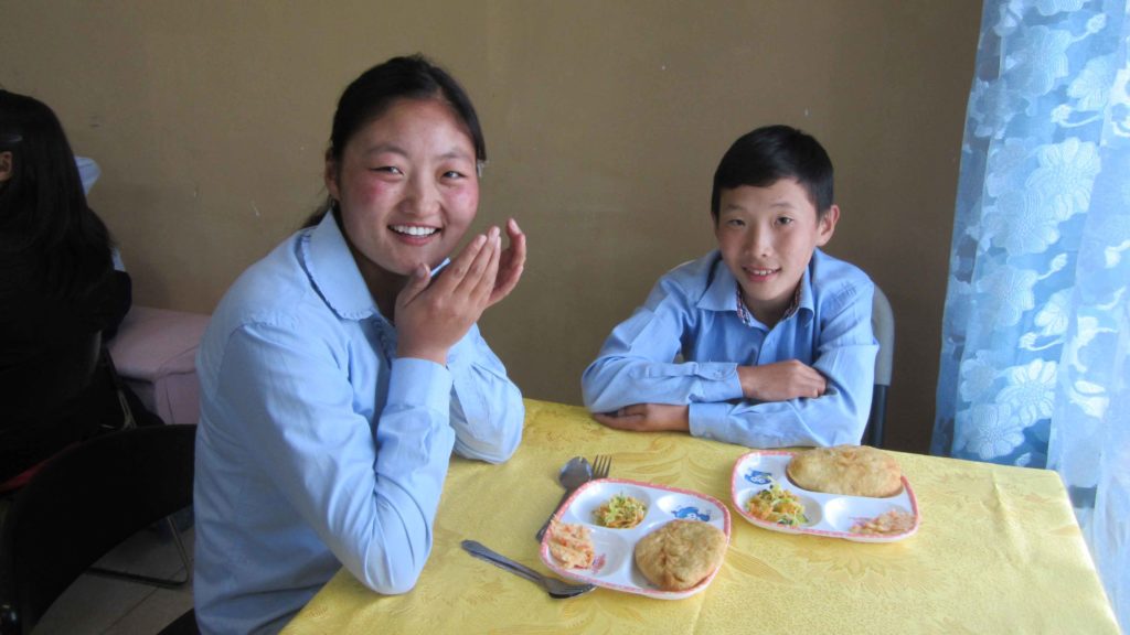 Children eating lunch