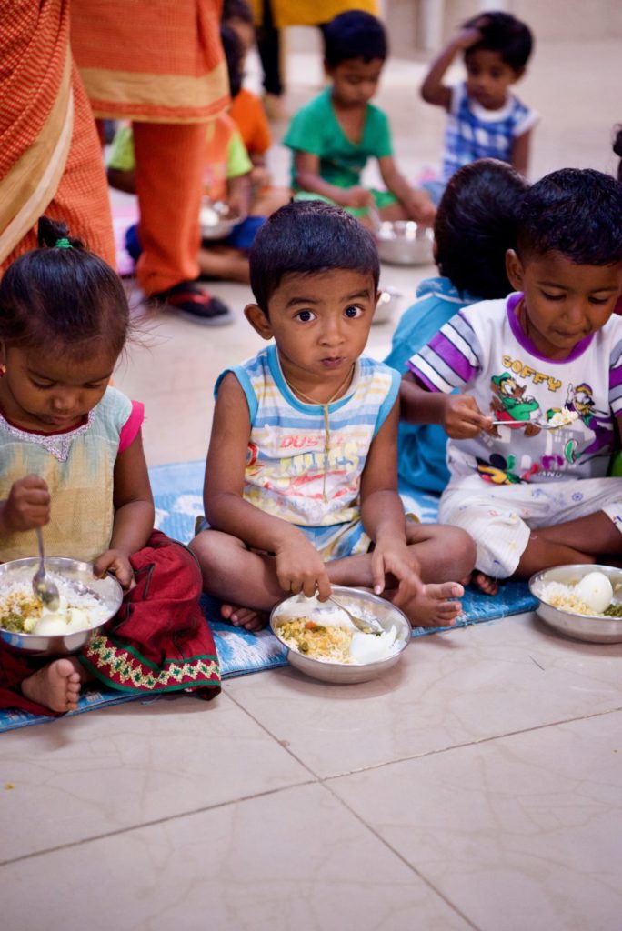 Feed hungry children in India