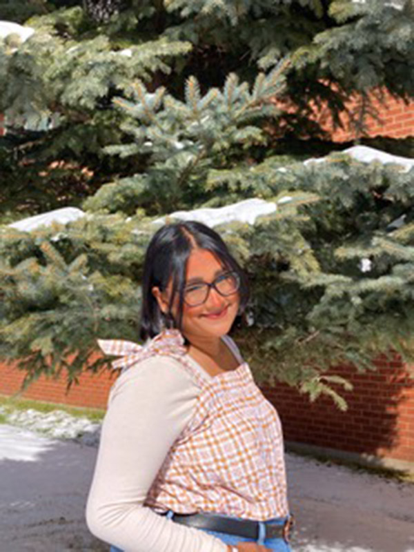 headshot of Shravani holt camp counselor